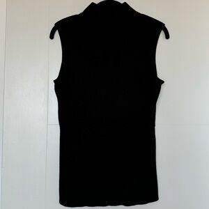 212 Collection Black Sleeveless Ribbed Tank Top